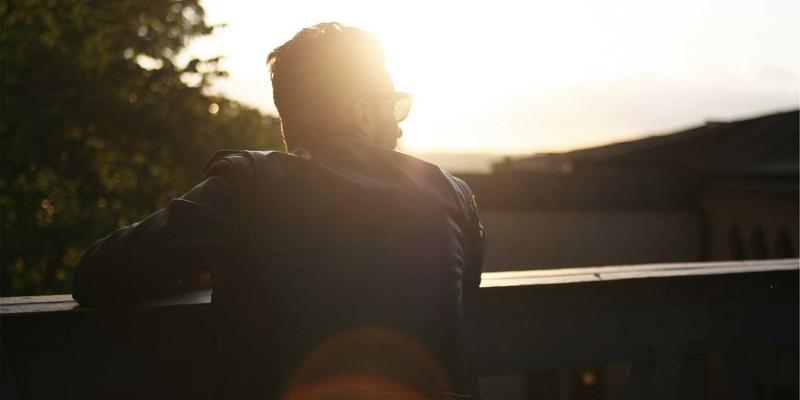 烈酒基酒知识大全：从金酒到朗姆酒的蒸馏工艺与酒文化探秘