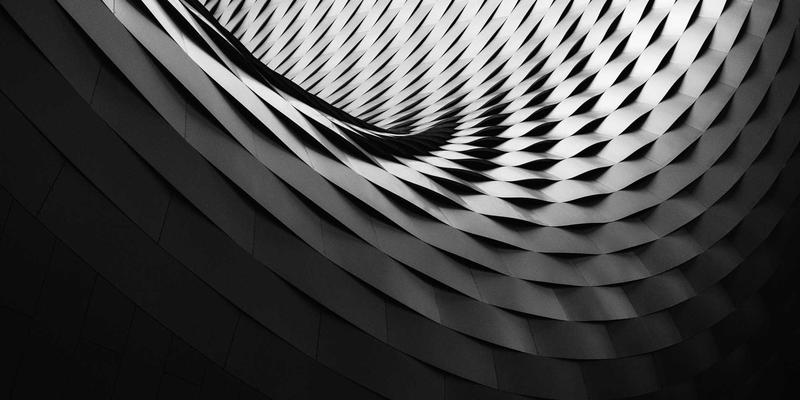 酒器美学指南：小洒客精选酒杯、醒酒器与冰桶如何提升白酒与葡萄酒的品饮体验